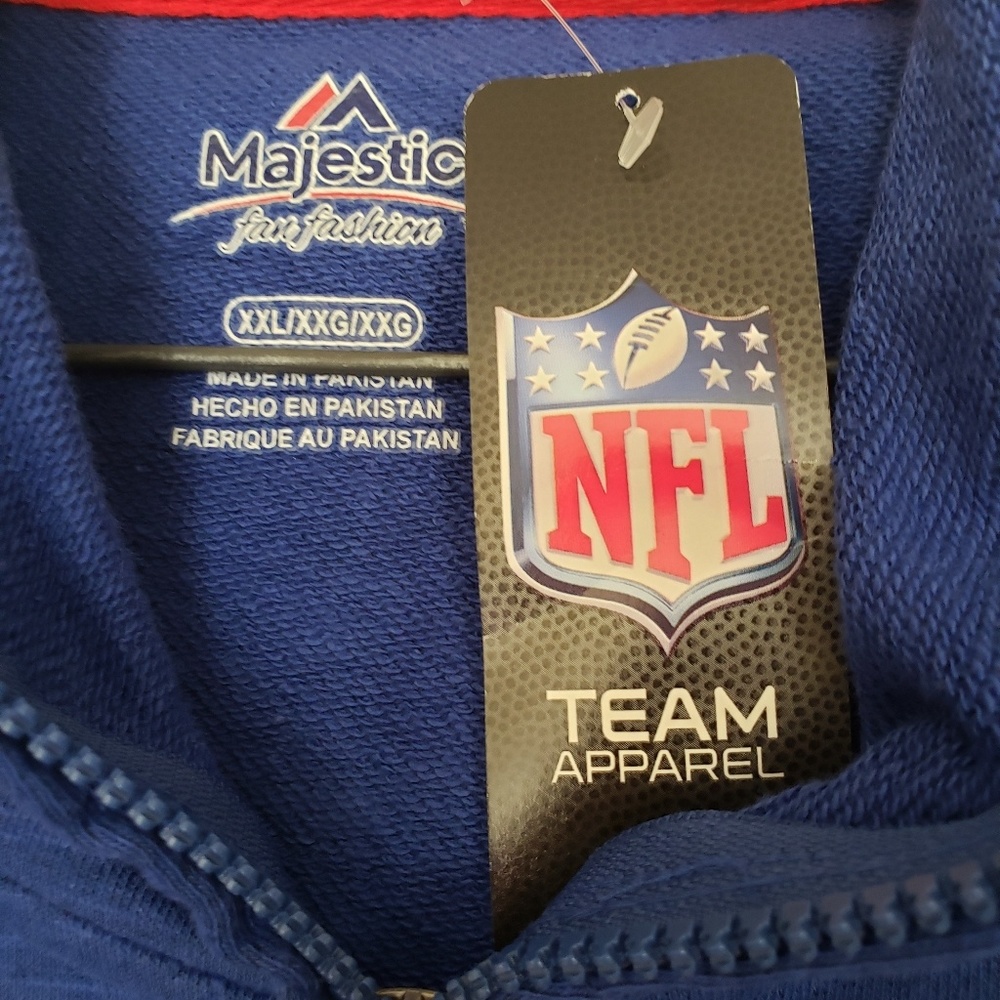 Sweatshirt - Picture 2 of 3